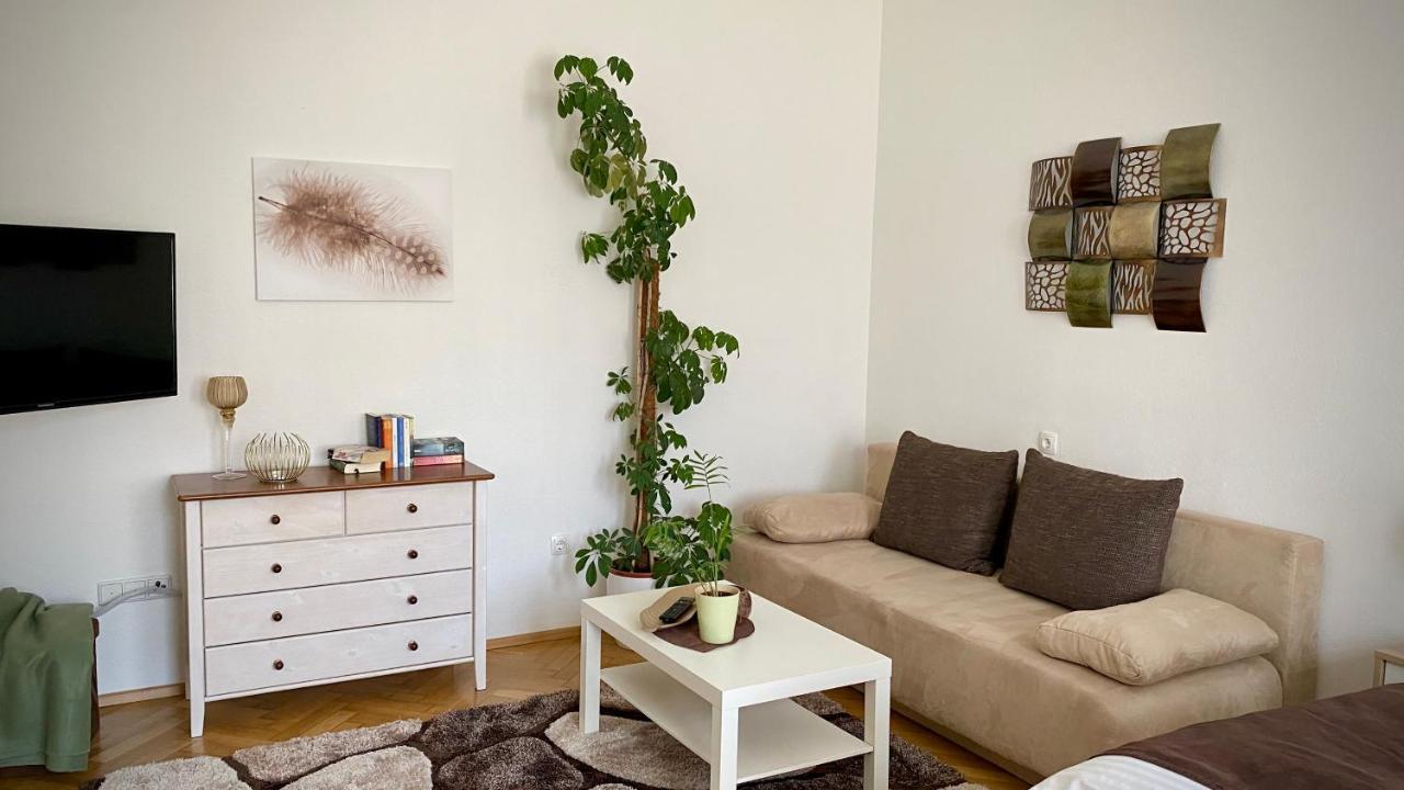 Apartment Im Gruenen Леобен Экстерьер фото