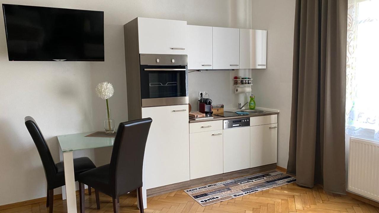 Apartment Im Grunen Леобен Экстерьер фото