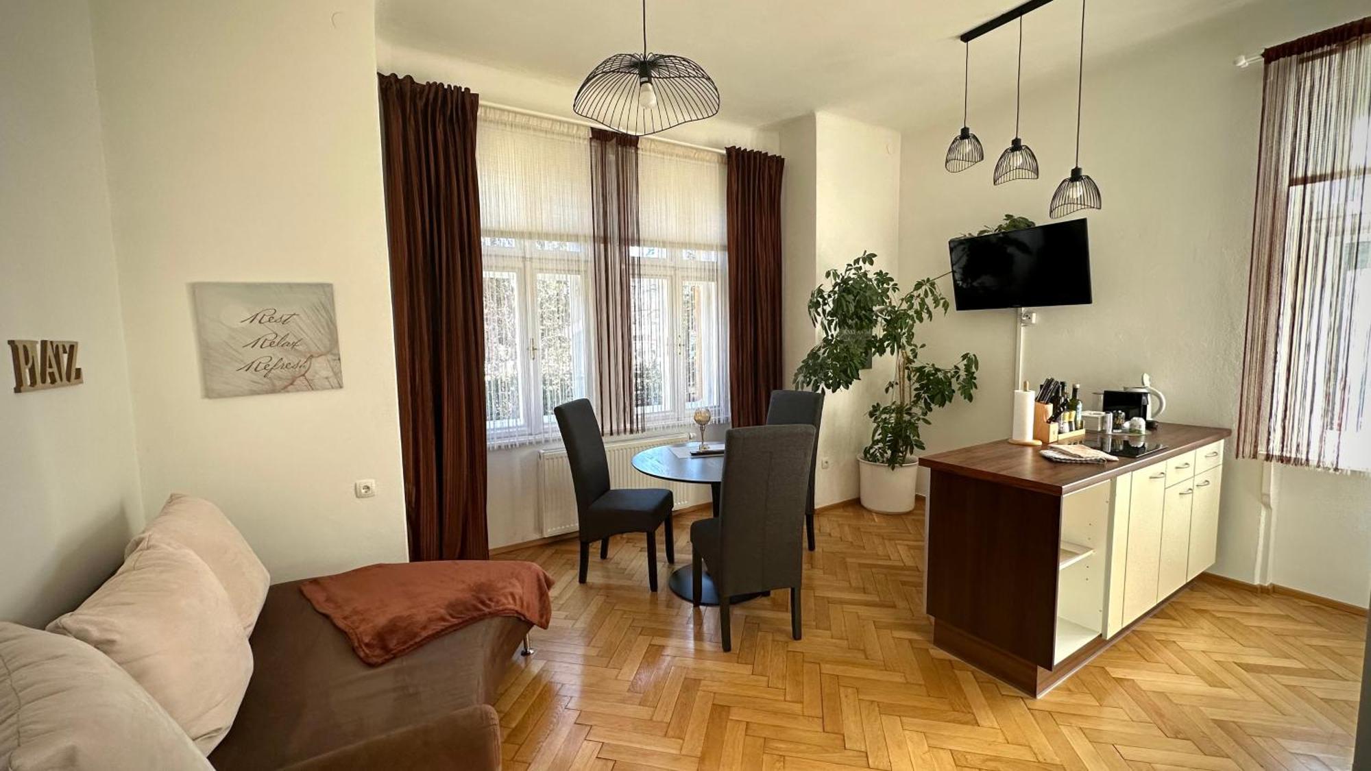 Apartment Im Grunen Леобен Экстерьер фото