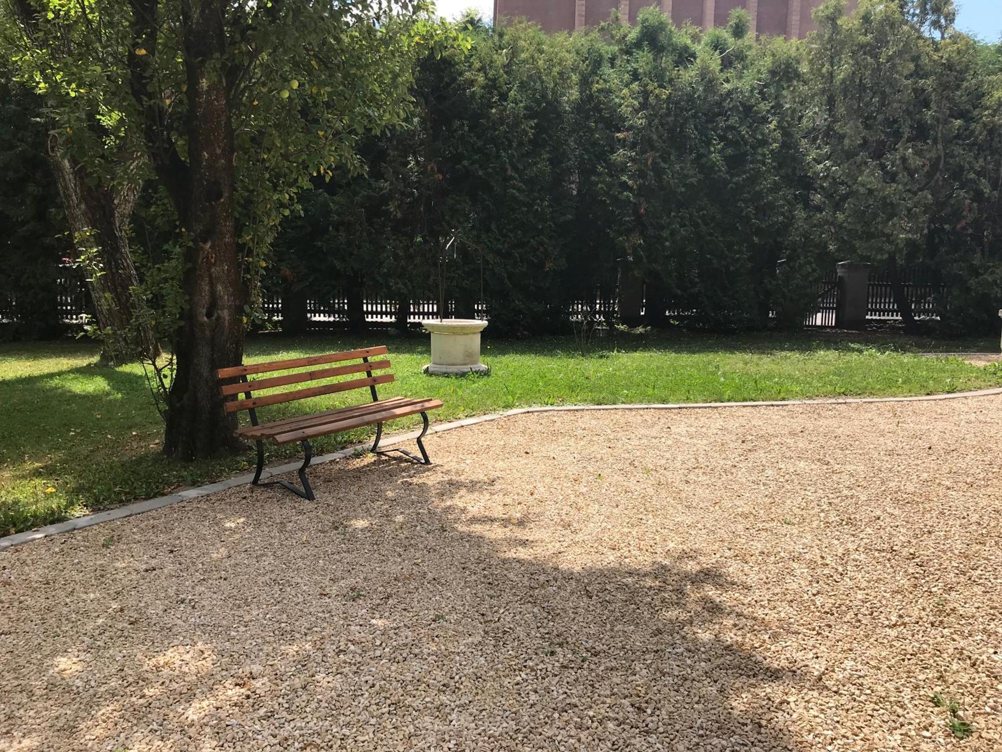 Apartment Im Gruenen Леобен Номер фото